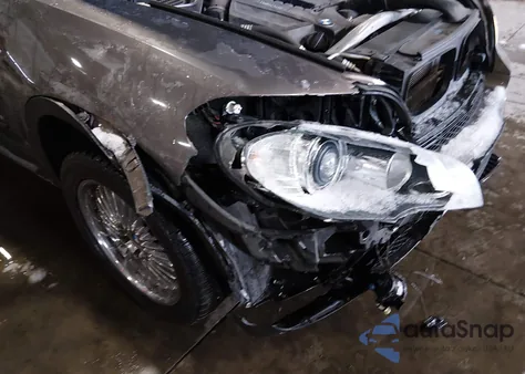 2011 BMW X5 xDrive35I/xDrive35I Premium/xDrive35I Sport Activity z USA, uszkodzony, nr VIN 5UXZV4C57BL400841